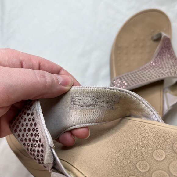 Vionic Naples Rhinestone Studded Arch Support Thong Sandals Size 6 - Picture 5 of 10